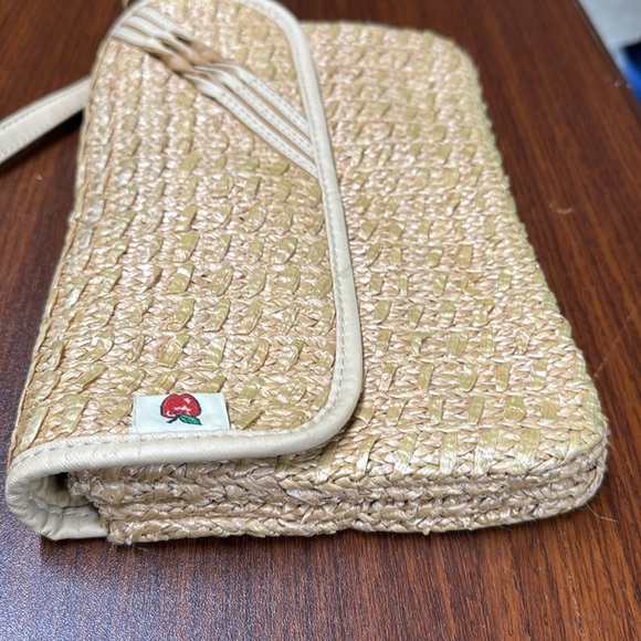Vintage beige clutch with strap - Picture 9 of 12